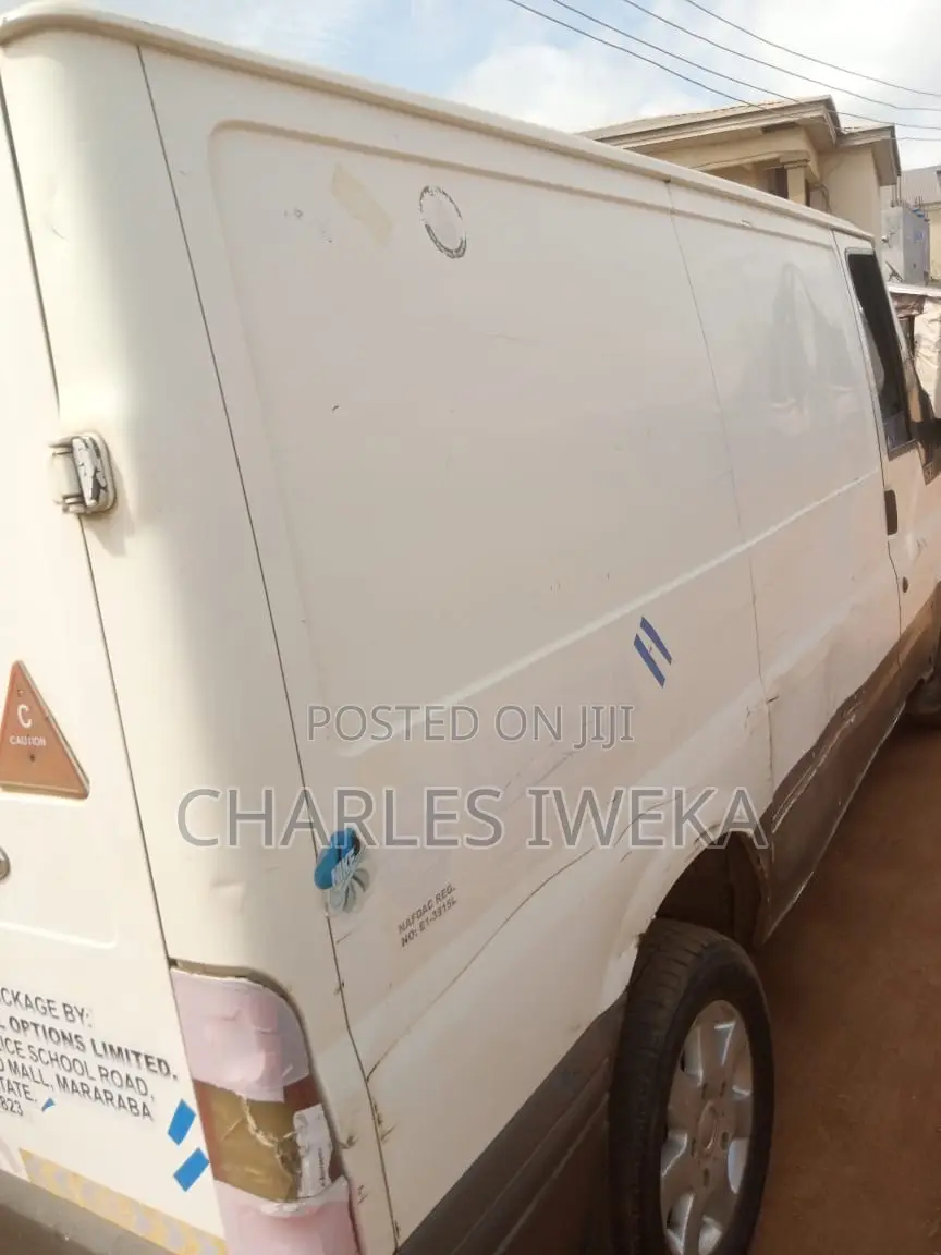 Ford Transit 2006 White