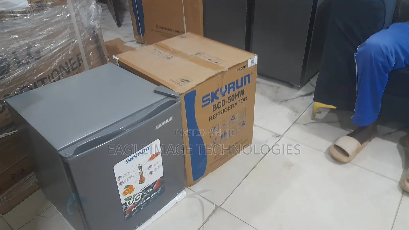 Skyrun BCD-50HW Mini Refrigerator | New Space-Saving