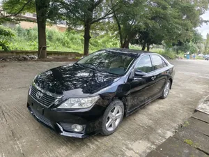 Toyota Camry SE 4dr Sedan (2.5L 4cyl 6A) 2013 Black