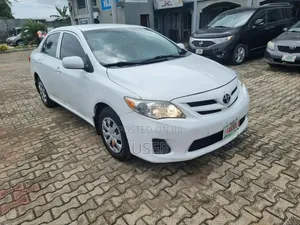 Toyota Corolla 2013 White
