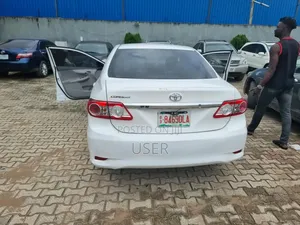 Toyota Corolla 2013 White