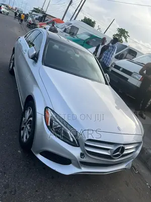 Mercedes-Benz C300 Base AWD 4Matic Sedan (2.0L 4cyl 7A) 2015 Silver