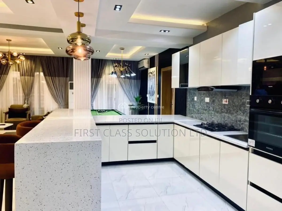 Beautiful 2 Bedroom Apartment