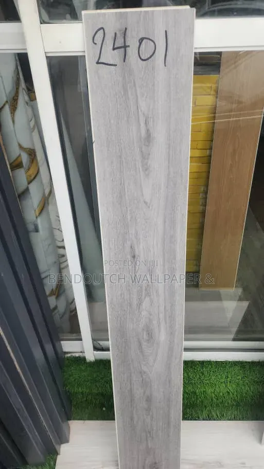 Wooden SPC Floor Tiles