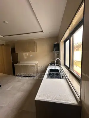3bdrm Block of Flats in Ikoyi Lagos, Awolowo Road for rent