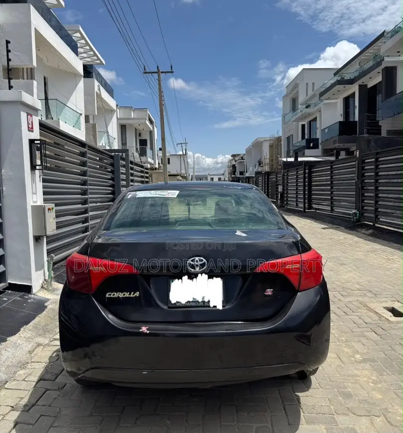 Toyota Corolla 2014 Black