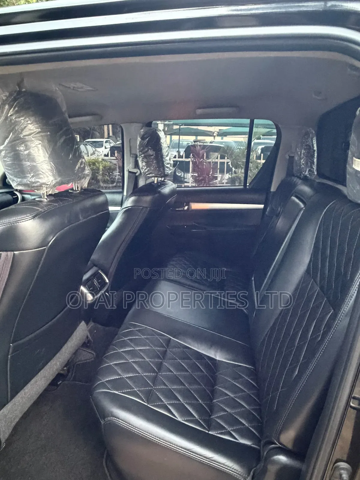 Toyota Hilux 2022 Black