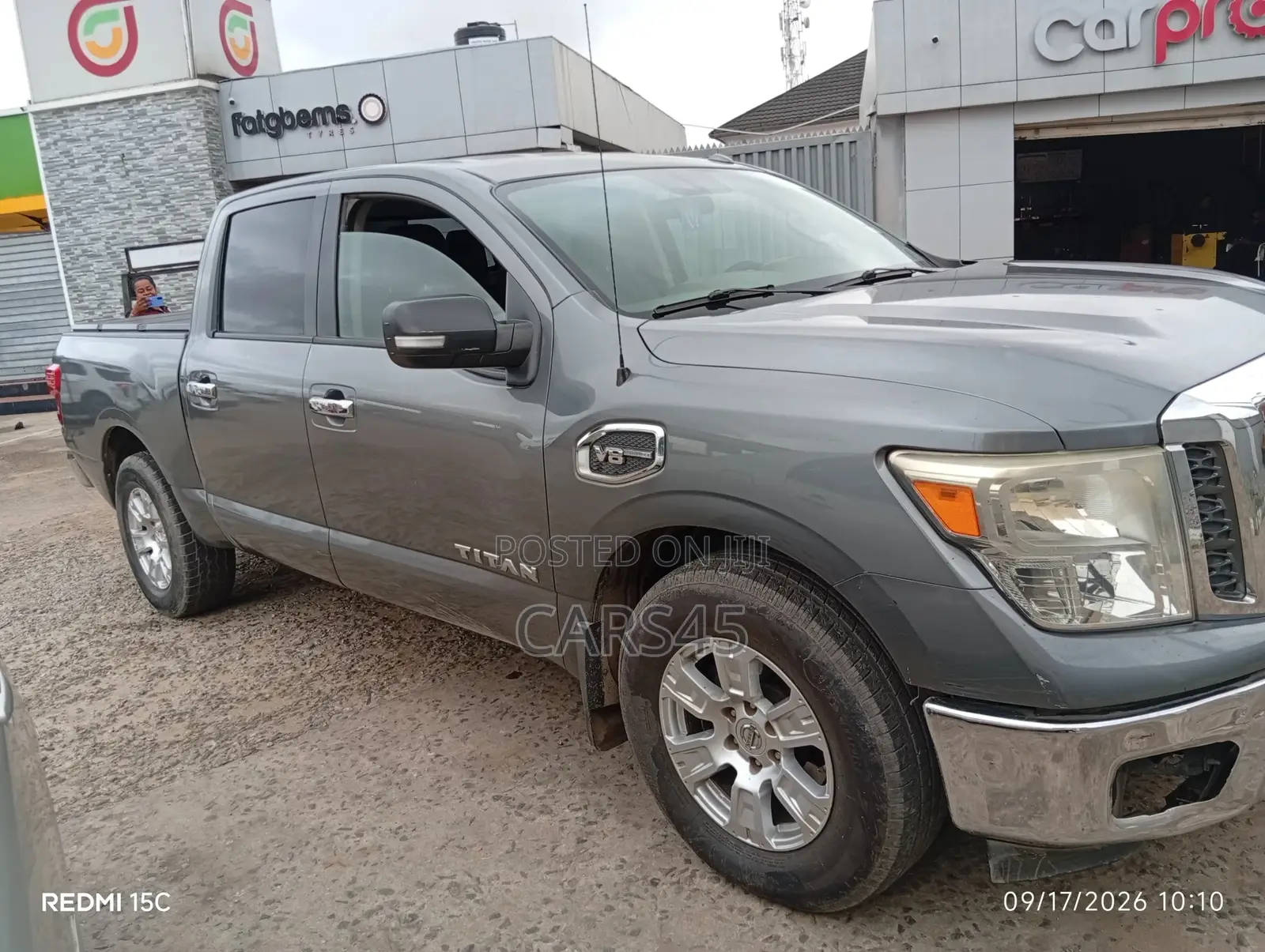 Nissan Titan 2017 Silver