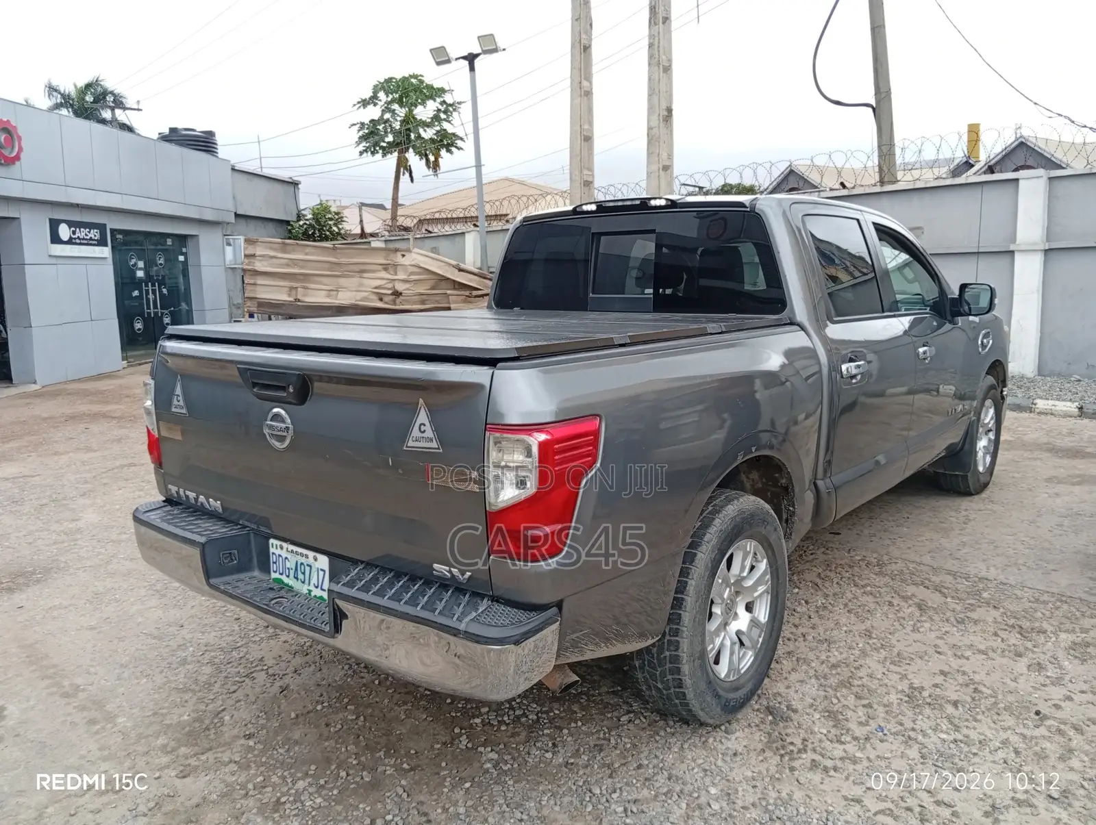 Nissan Titan 2017 Silver