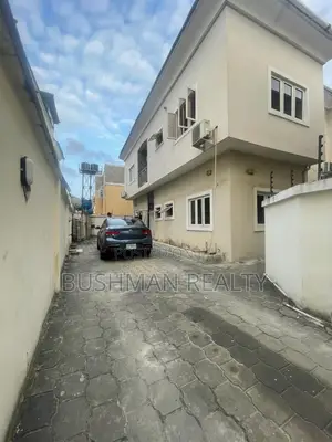 3bdrm Apartment in Chevron for rent