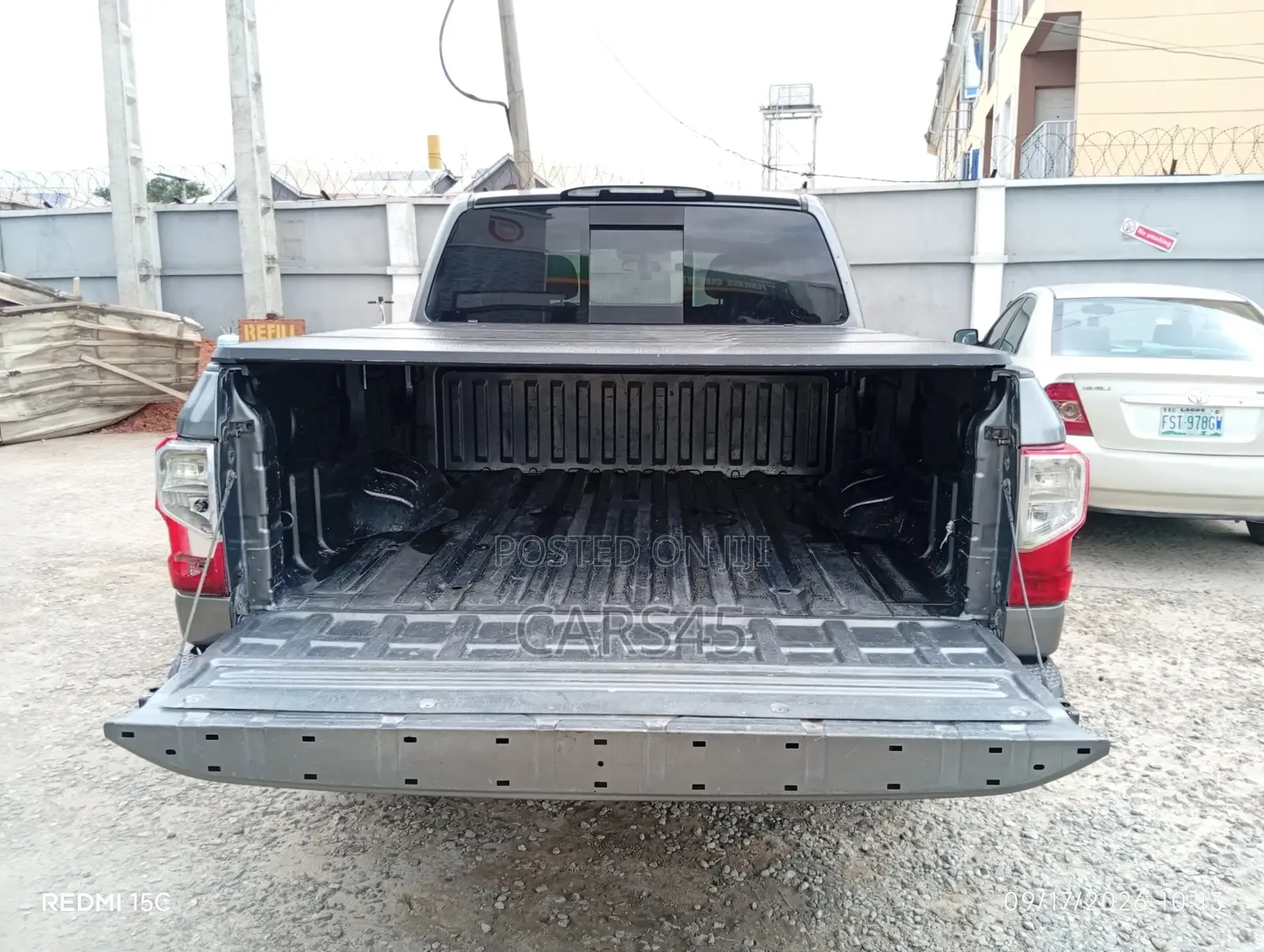 Nissan Titan 2017 Silver