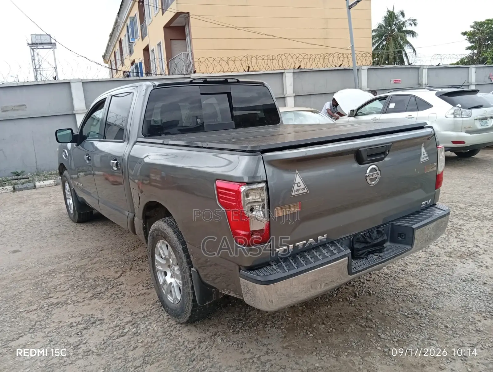 Nissan Titan 2017 Silver