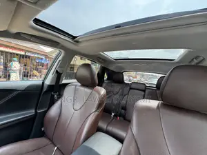Toyota Venza XLE 4dr Wagon AWD (3.5L 6cyl 6A) 2015 Pearl