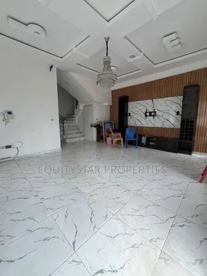 Furnished 4bdrm Apartment in Ikota for sale