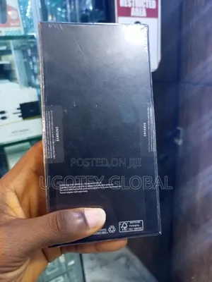 New Samsung Galaxy S22 Ultra 5G 256 GB Green