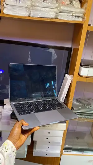 Laptop Apple MacBook Pro 2020 M1 16GB Apple M1 SSD 512GB