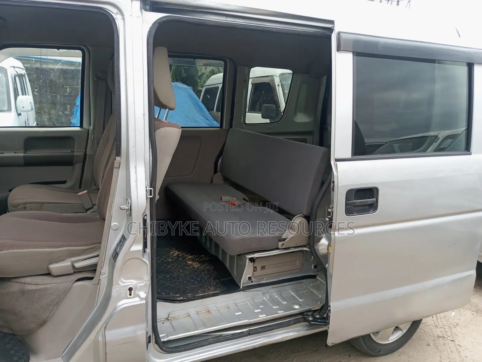Suzuki APV Minibus 2005 White