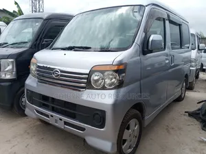 Bus 2006 Silver
