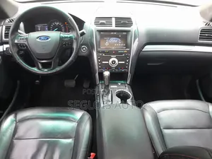 Ford Explorer 2016 Black