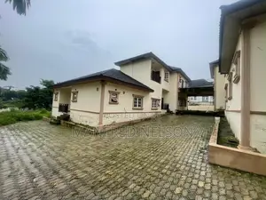 16bdrm Maisonette in Asokoro for sale