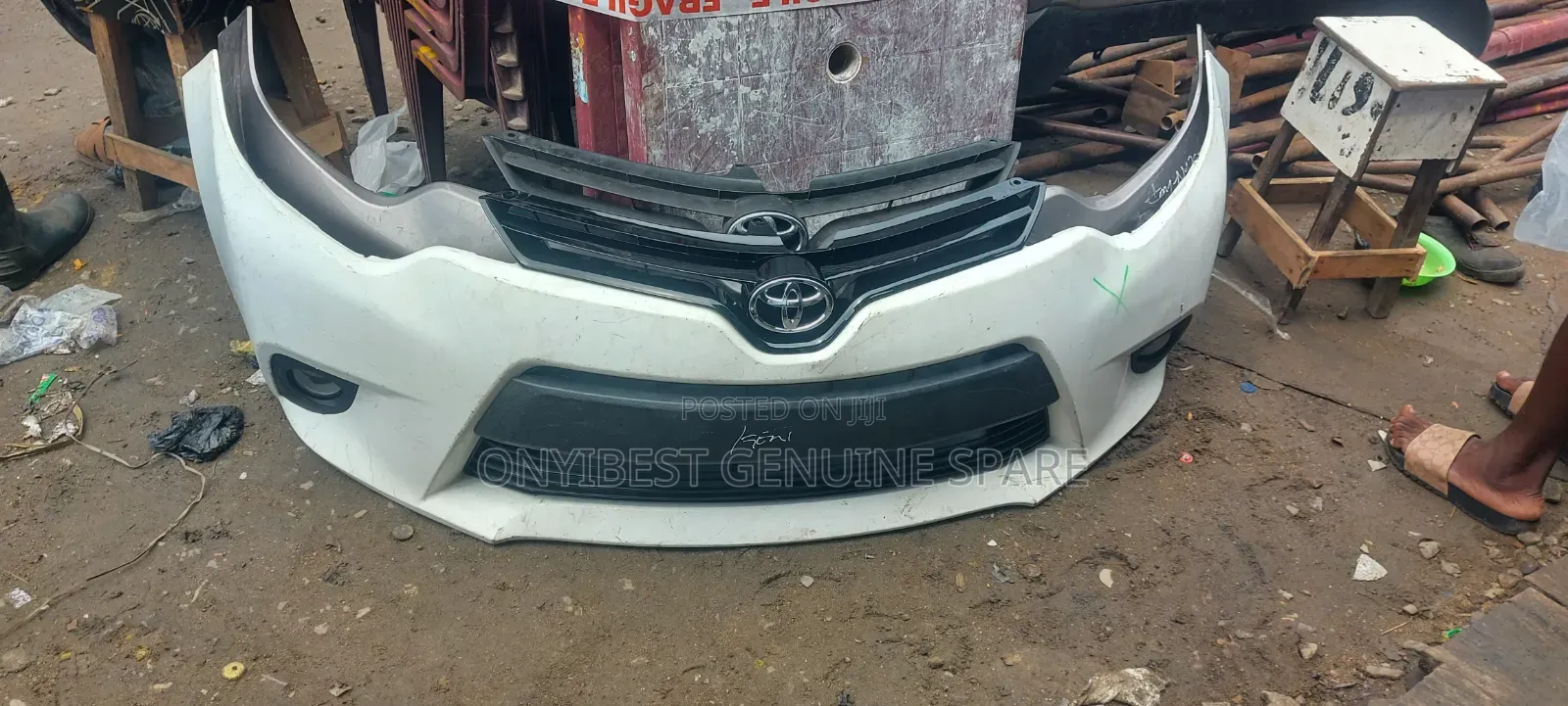 Complete Front Bumper Corolla 2015 Le