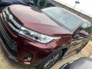 Toyota Highlander 2017 Red