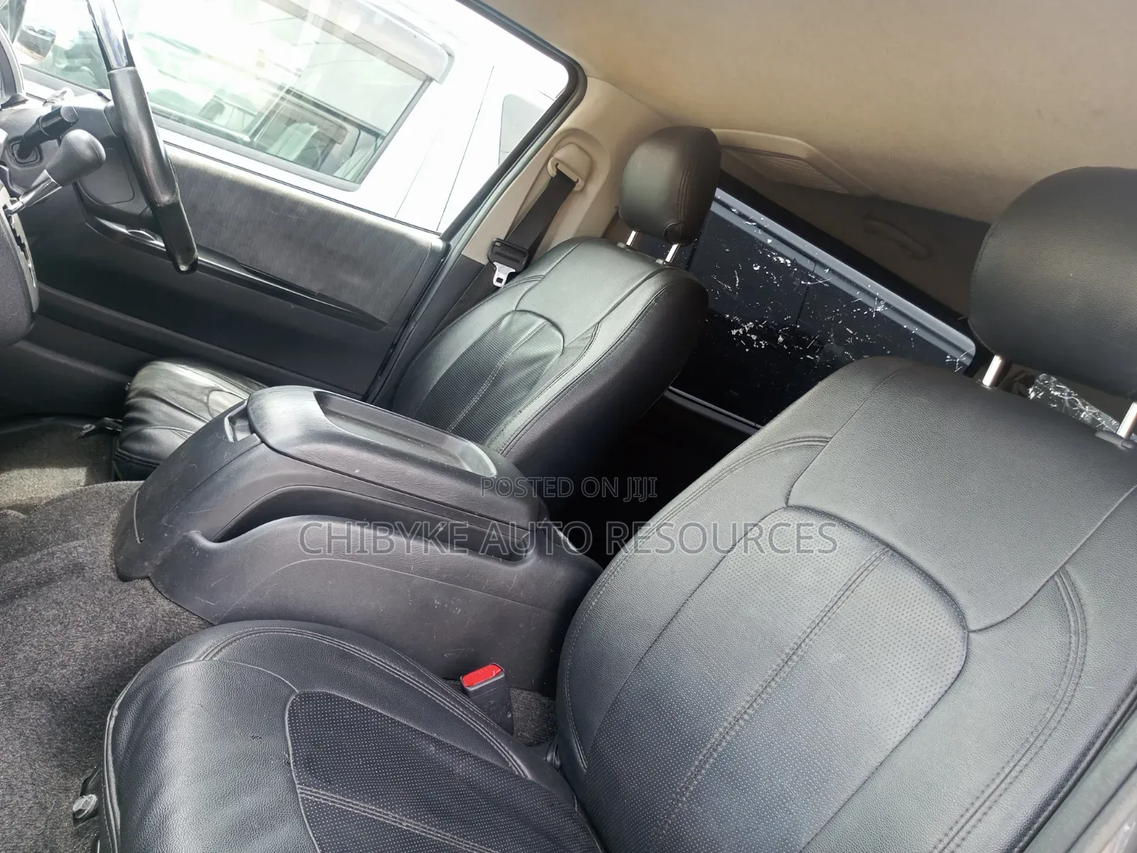 Toyota HiAce 2011 Grey