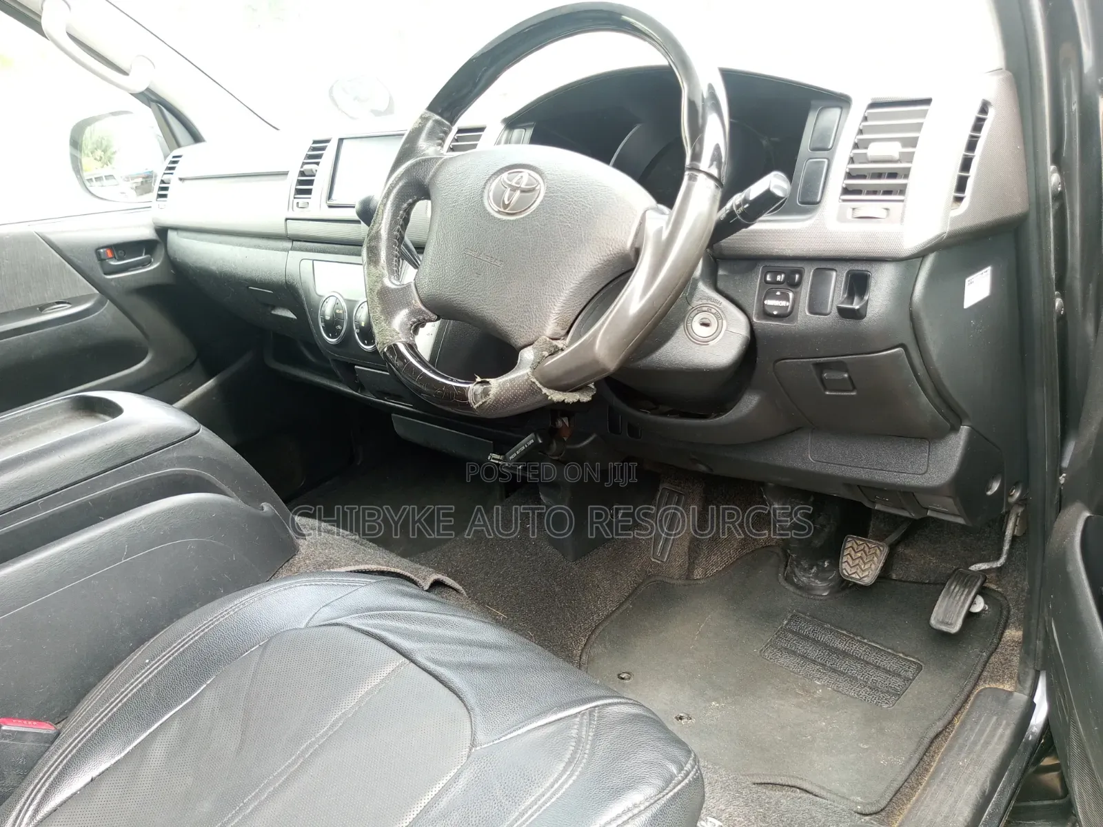 Toyota HiAce 2011 Grey