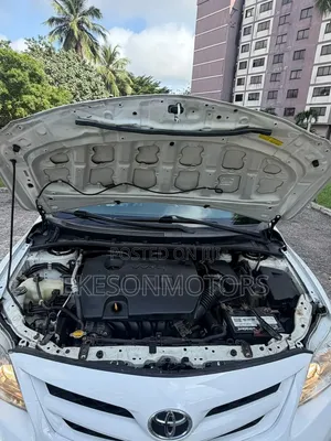 Toyota Corolla S 4dr Sedan (1.8L 4cyl 4A) 2012 White
