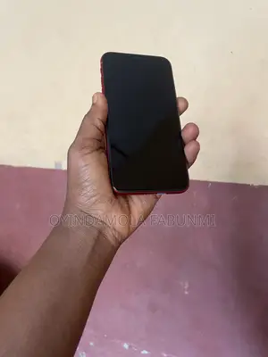 Apple iPhone 11 64 GB Red
