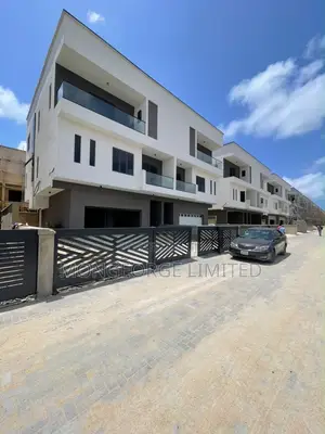 4bdrm Duplex in Lekki for sale