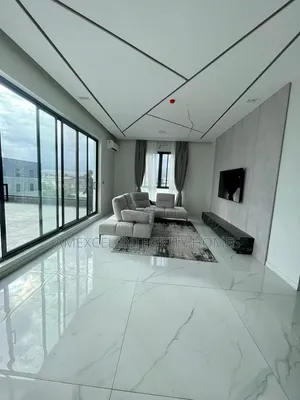 Furnished 7bdrm Maisonette in Banana for sale