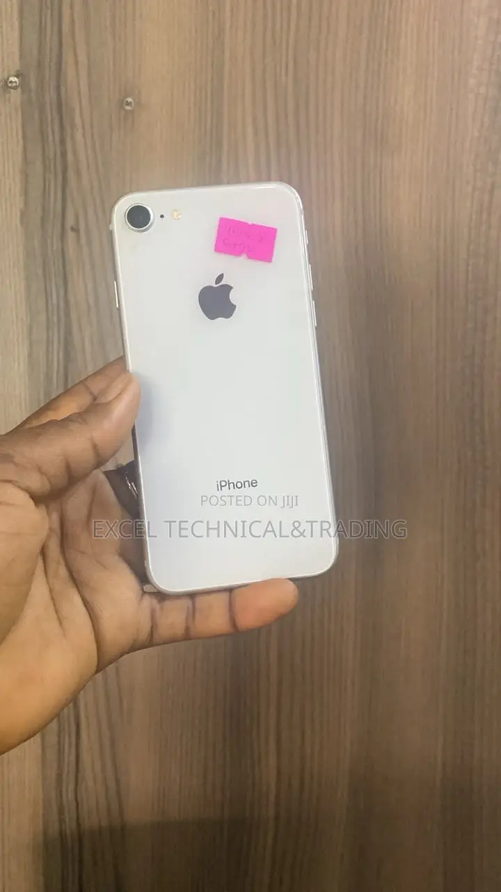 Apple iPhone 8 64 GB White