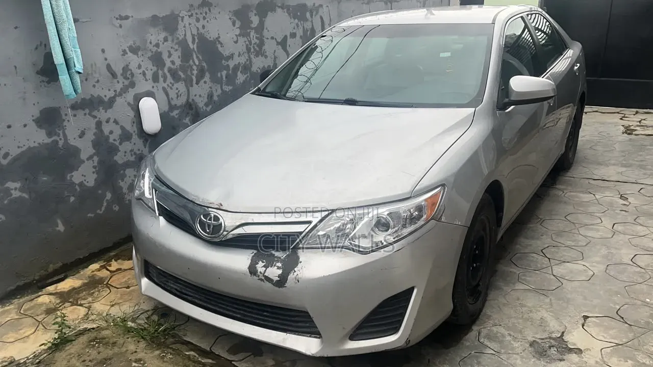 Toyota Camry 2012 Silver
