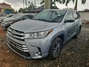 Toyota Highlander 2018 Gray