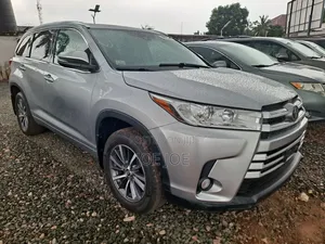 Toyota Highlander 2018 Gray