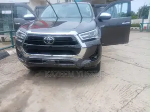 Toyota Hilux Revo Double Cab Deisel 2.4 AWD 2022 Gray