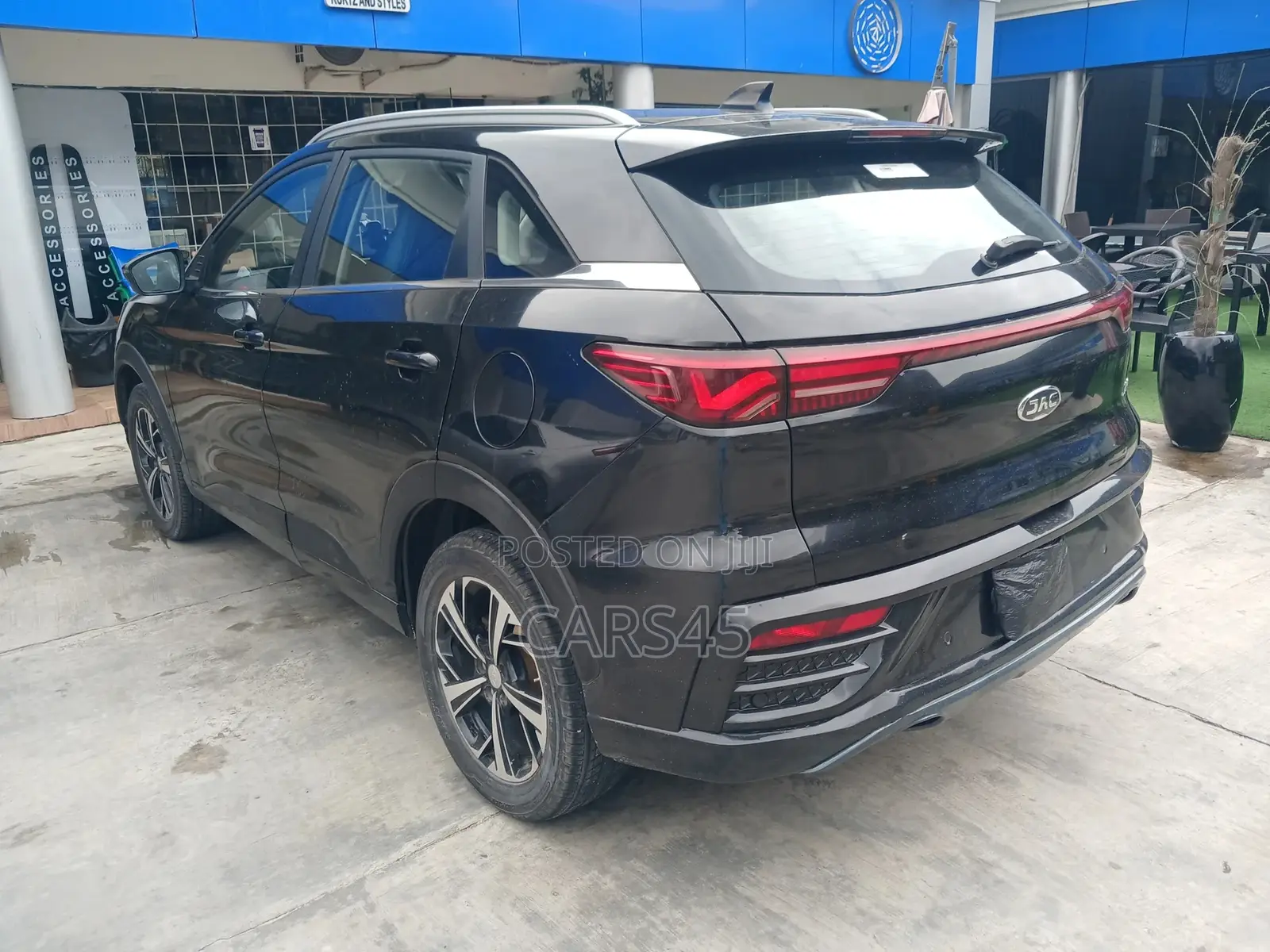 JAC JS3 2023 Black