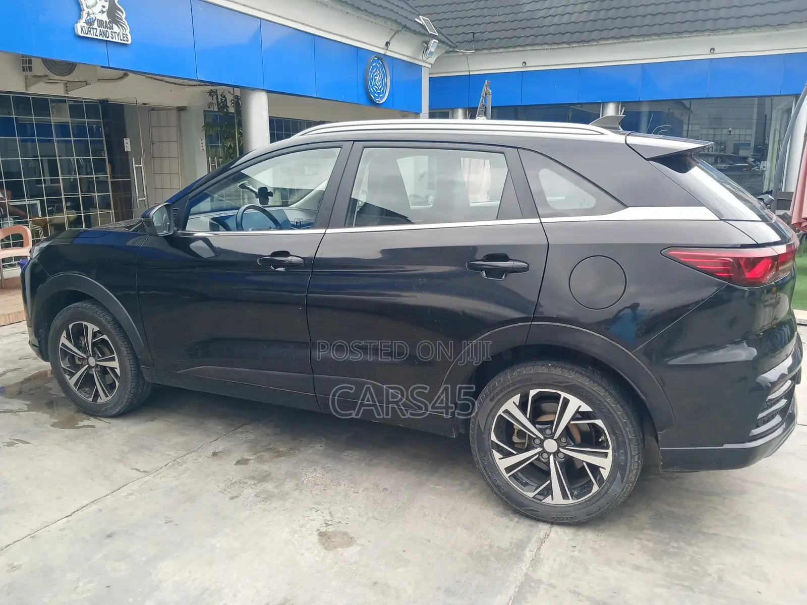 JAC JS3 2023 Black