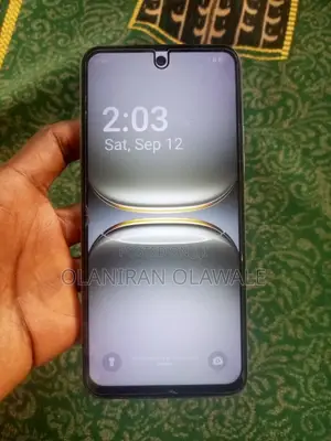 Tecno Spark 40 128 GB Silver