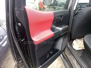 Toyota Tacoma 2018 Black