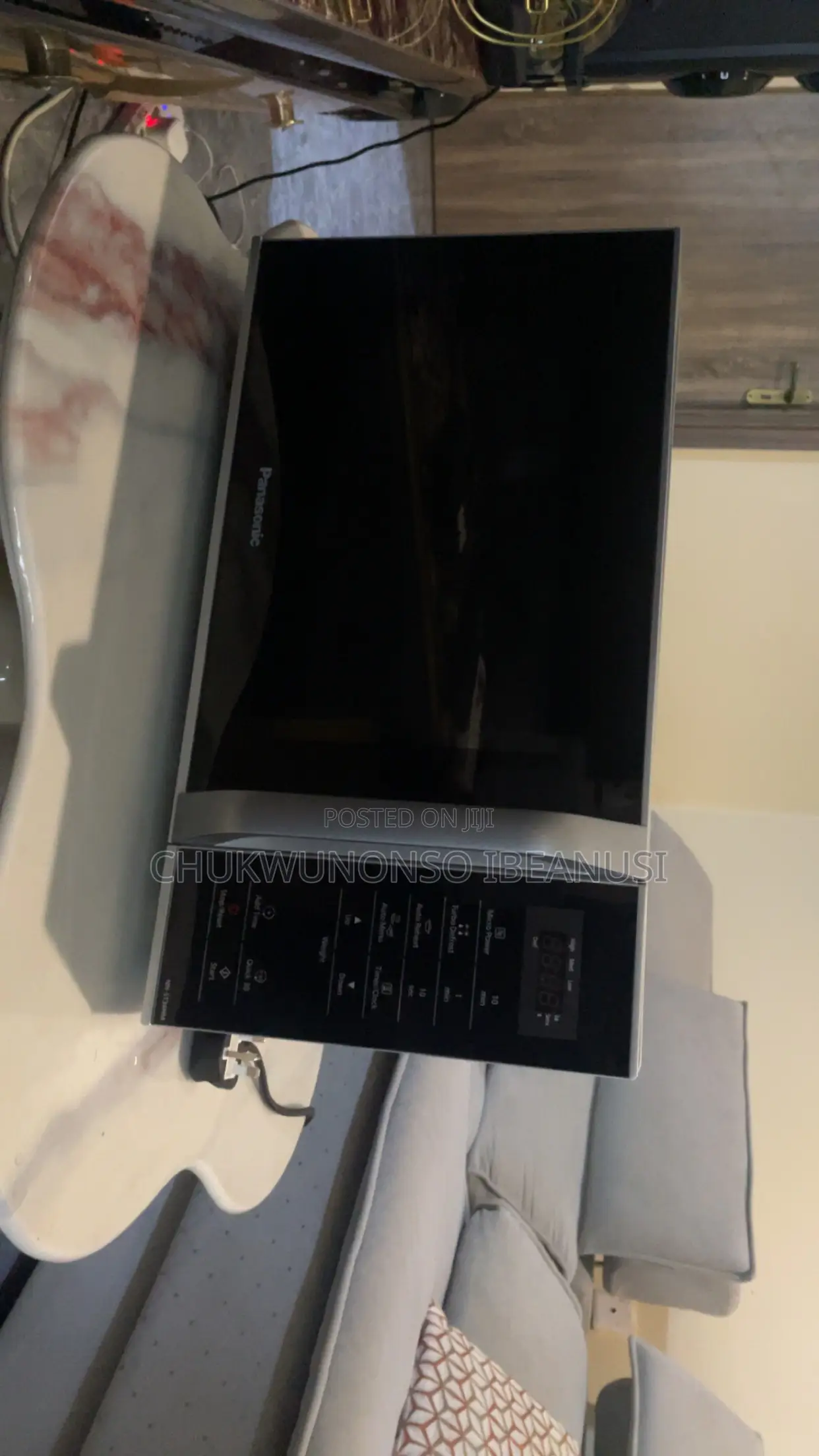 Panasonic Microwave (Model NN-ST34HM, 25L).