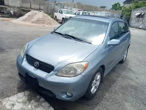 Toyota Matrix Hatchback FWD (1.8L 4cyl 5M) 2006 Blue