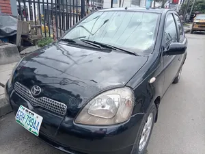 Toyota Yaris 2004 Black