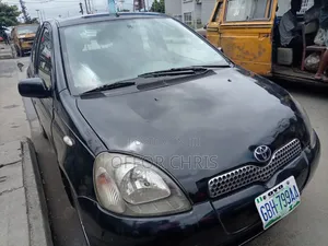 Toyota Yaris 2004 Black