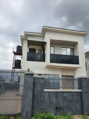 4bdrm Duplex in Enugu for rent