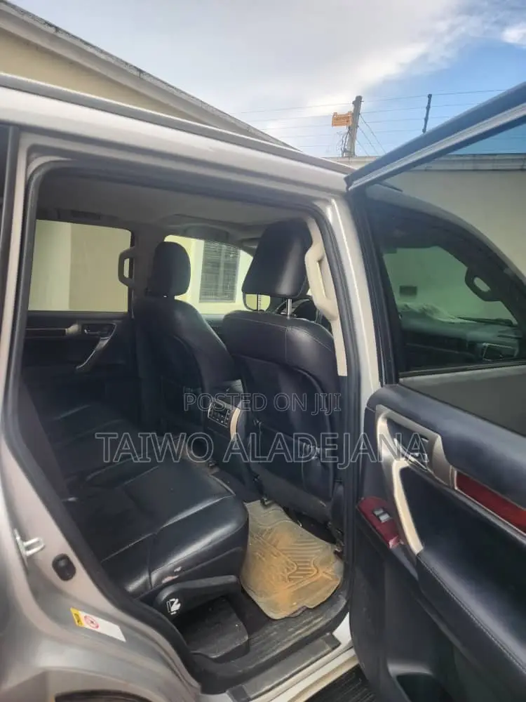 Lexus GX 460 Premium 2012 Silver
