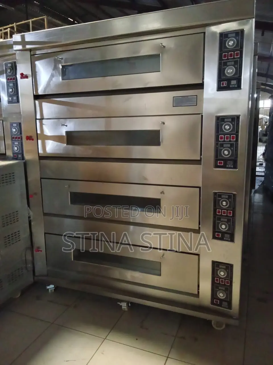 Gas Oven 4 Deck C/W 16 Trays