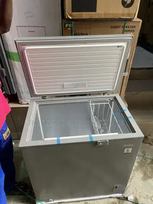 Midea 200L Chest Freezer