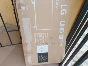 LG 32" Smart Television – Excellent Condition